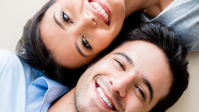 7 Everyday Habits That Are Ruining Your Teeth (Without You Realizing!)